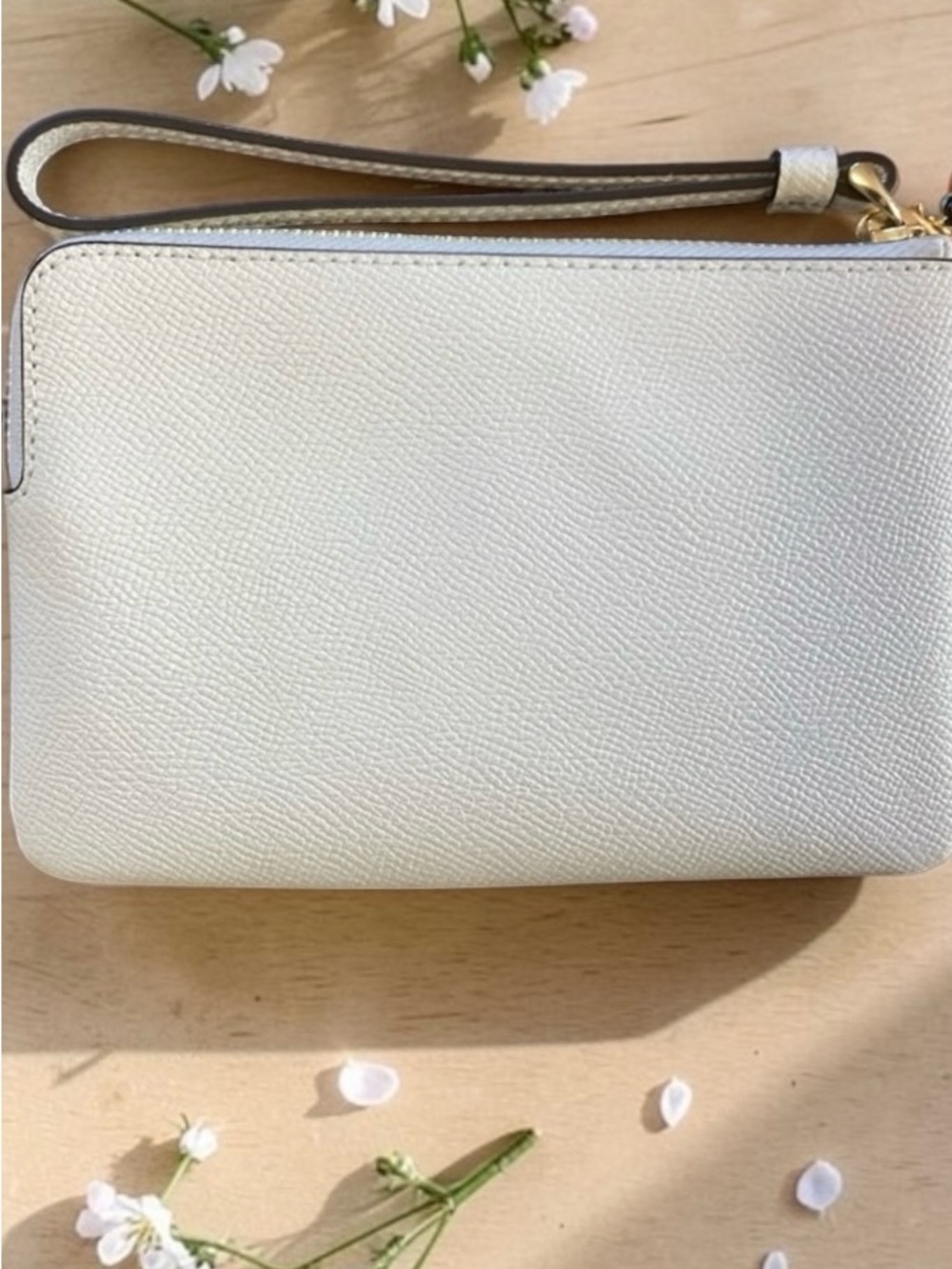 Coach Chalk Cream Leather Zip Wristlet with Gold Hardware - Picture 5 of 5